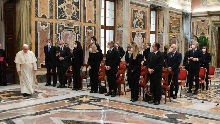 Ferenc pápa az Olasz Építőipari Szövetség tagjaival