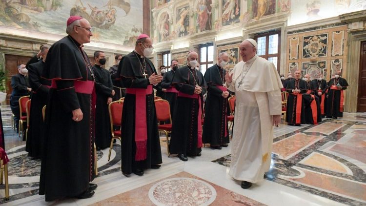 Papa encontra participantes da plenária