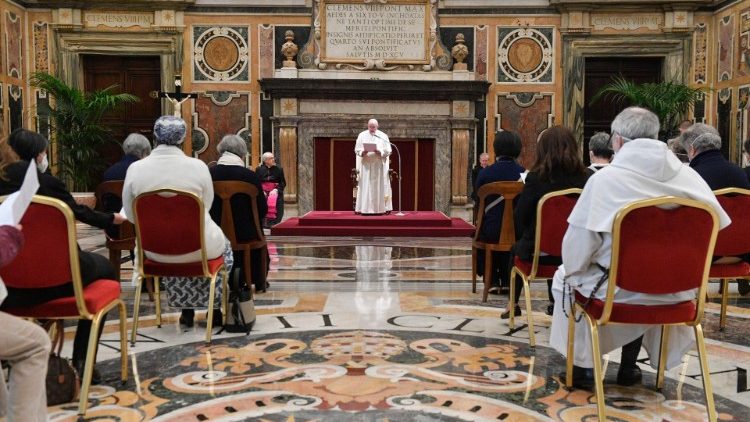 L'udienza di Papa Francesco alle partecipanti al Capitolo Generale della Congregazione Notre-Dame canonichesse di Sant'Agostino
