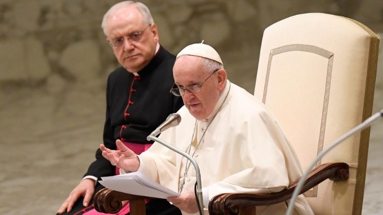 Папа Франциск на общей аудиенции в Зале Павла VI (26 января 2022 г.)