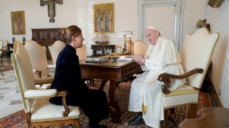 La direttrice dei Musei Vaticani Barbara Jatta ricevuta da Papa Francesco