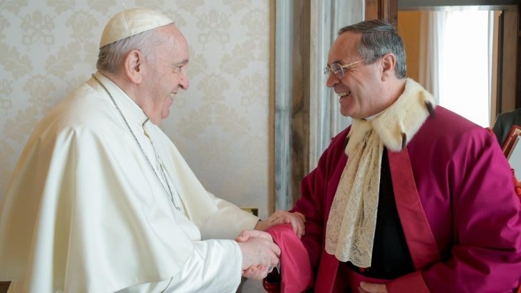 Mons. Alejandro Arellano Cedillo s pápežom Františkom (27. jan. 2022)