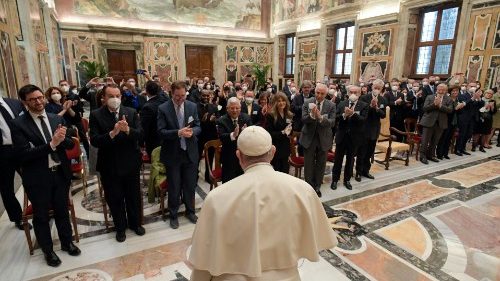 Fake News zu Corona: Papst beklagt „Infodemie“