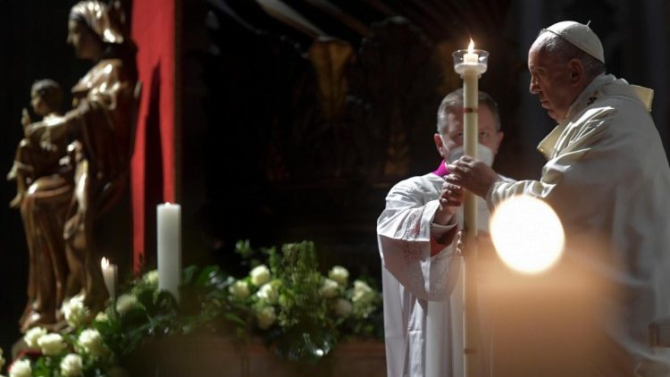 Popiežius pašvęsto gyventimo šventės Mišiose