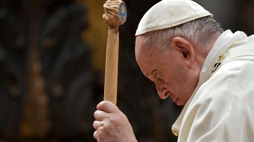 Um ano de guerra na Ucrânia. A dor de Francisco, os apelos, as orações