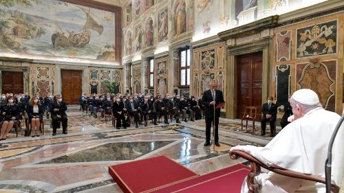 Sicurezza in Vaticano, Francesco: garantirla con stile, pazienza e dignità per tutti