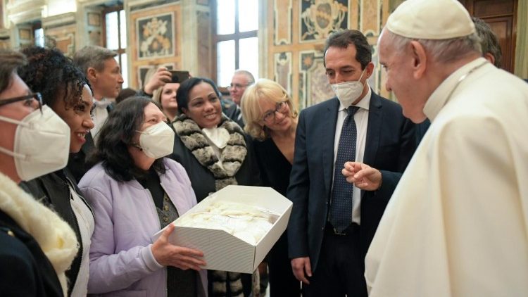 Le ostie realizzate dai detenuti in dono a Papa Francesco