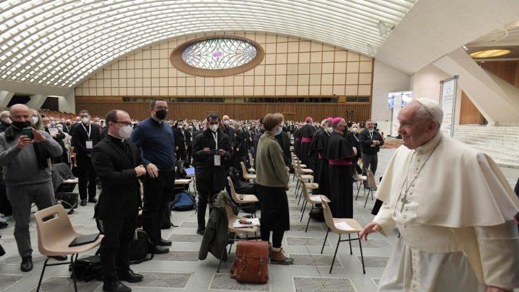 Papa Francisko amewashirikisha uzoefu wa maisha na utume wake wa Kipadre.