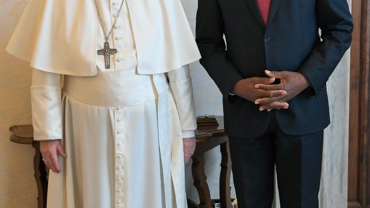 Pope Francis with Zambian President Hakainde Hichilema