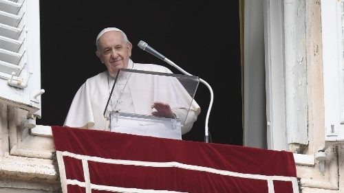 Il Papa: le parole hanno un peso, parlare con mitezza per non distruggere gli altri
