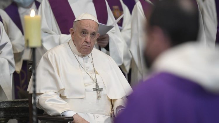 Le Pape lors de la messe au Gesù le 12 mars 2022