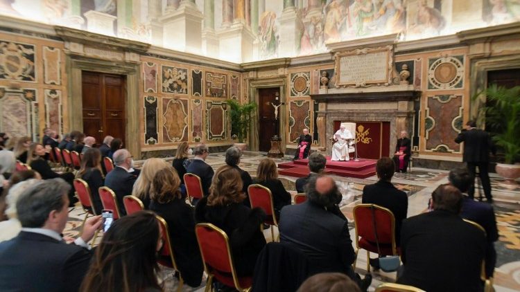 Una immagine della udienza del Papa con l'Associazione "Anima per il sociale nei valori d'impresa"