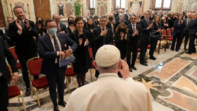 Папа Франциск на встрече с делегатами итальянской ассоциации предпринимателей (Ватикан, 14 марта 2022 г.)