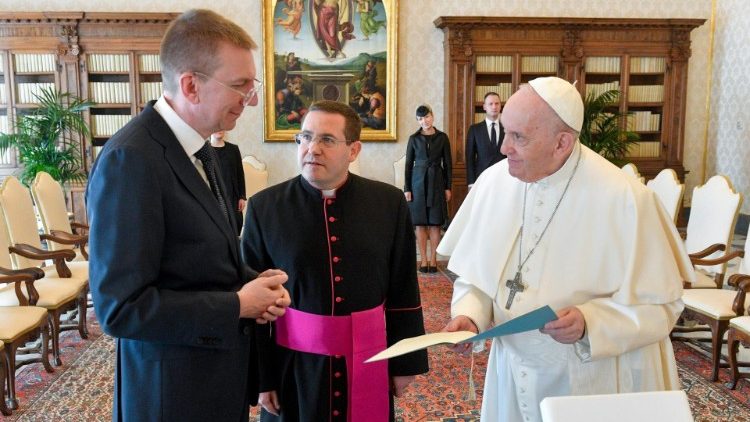 Popiežius ir Latvijos užsienio reikalų ministras Edgars Rinkēvičs
