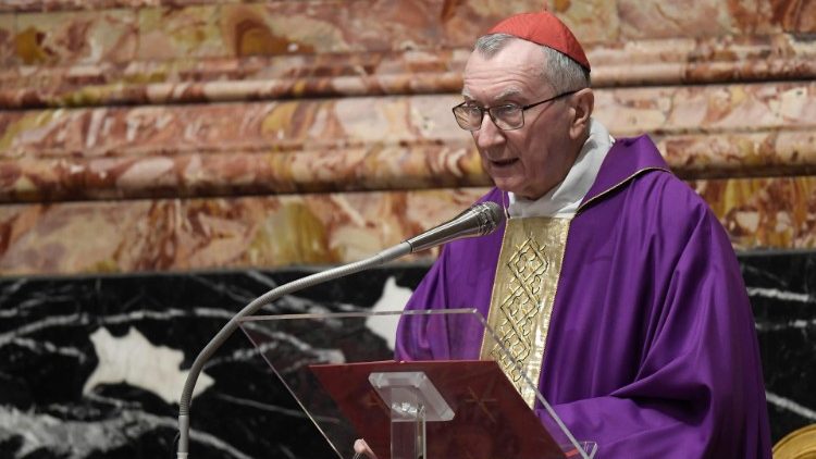 Ватиканский госсекретарь кардинал Пьетро Паролин на Мессе в базилике Св. Петра (16 марта 2022 г.)