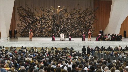 Papeževa kateheza o ostarelih osebah: Odgovorni ste, da obsodite pokvarjenost