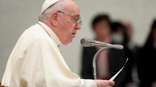 Папа: покупка и производство оружия – не решение проблемы