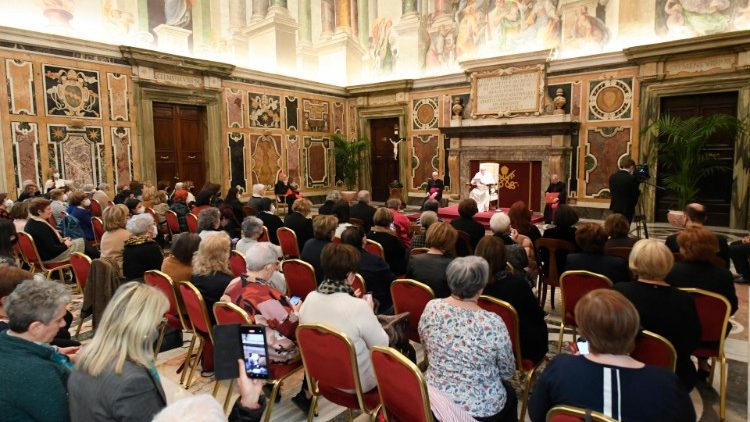 Popiežiaus audiencija Italijos moterų centro atstovėmis
