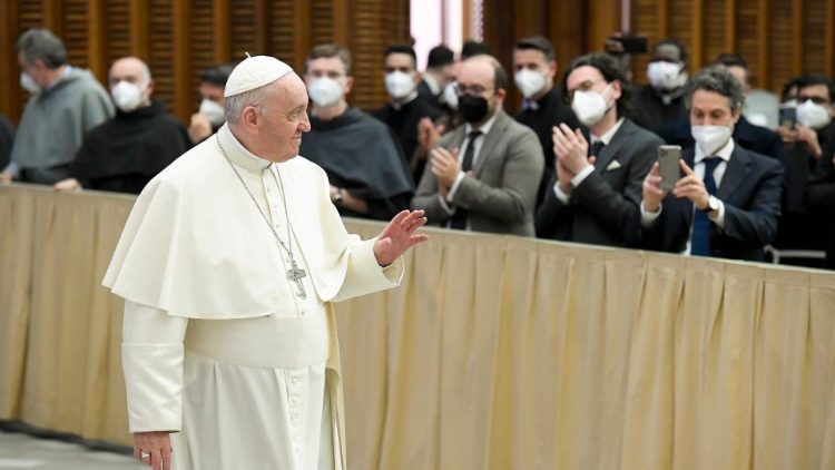 A pápa üdvözli a gyóntatási továbbképzés résztvevőit