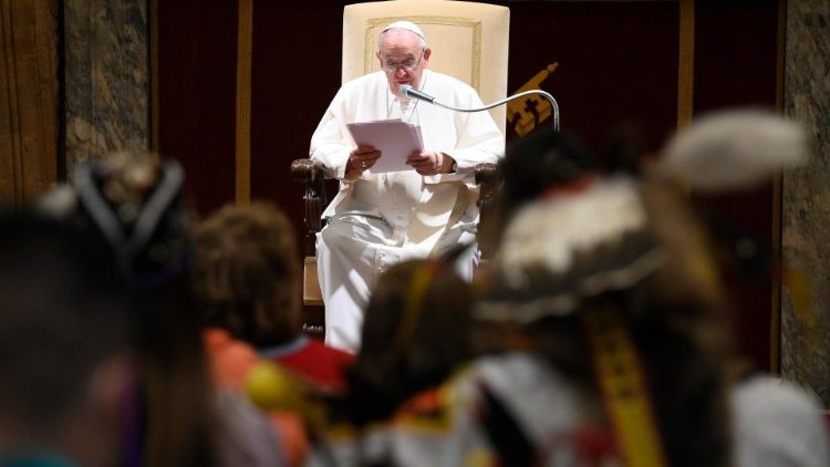 Папа Франциск на встрече с коренными народами Канады (Ватикан, 1 апреля 2022 г.)