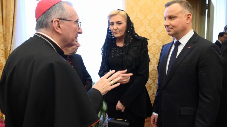 Tras el coloquio con el Santo Padre, el primer mandatario polaco Duda se reunió con el Cardenal Secretario de Estado Pietro Parolin