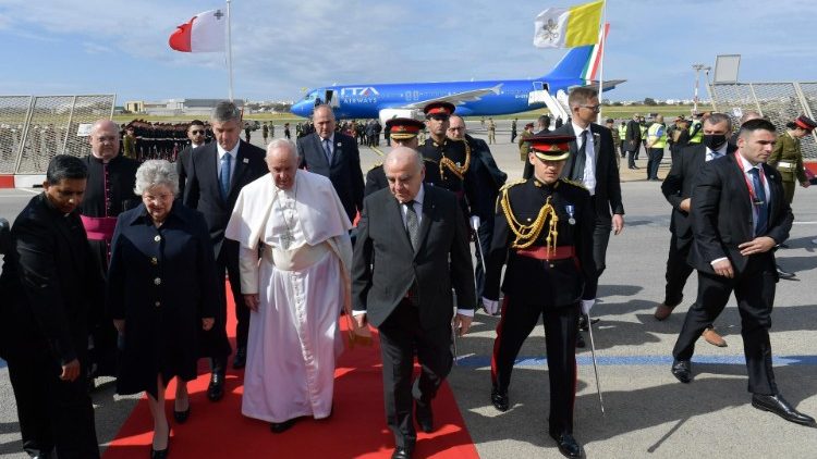 ПапаФранциск и президент Мальты Джордж Велла