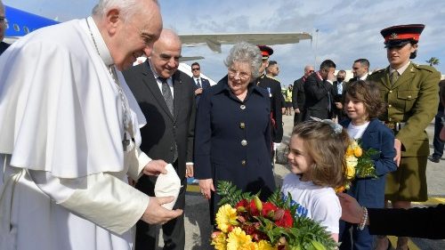 Francisco llegó a Malta, comienza el 36º viaje apostólico