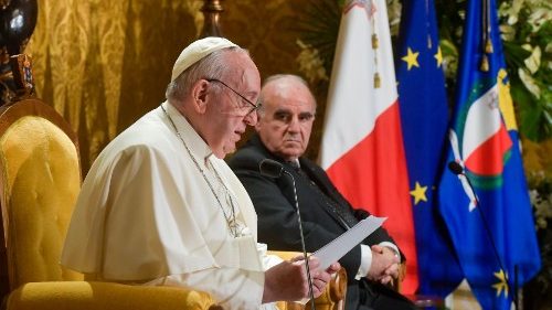 Papež: Lidé touží po míru, nikoli po dětinské agresi mocných