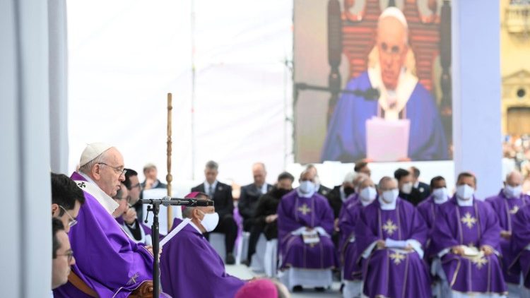 Påven under mässan i Floriana, Malta