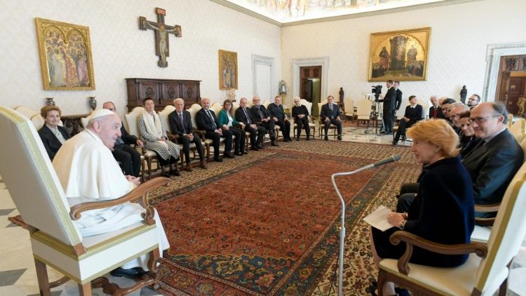 Папа Франциск на встрече с делегацией Фонда им. Марчелло Кандиа (8 апреля 2022 г.)