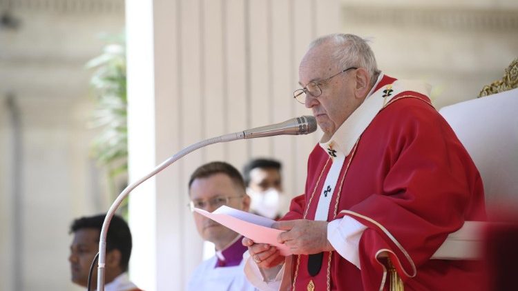 Papa Francesco presiede la celebrazione della Domenica delle Palme 