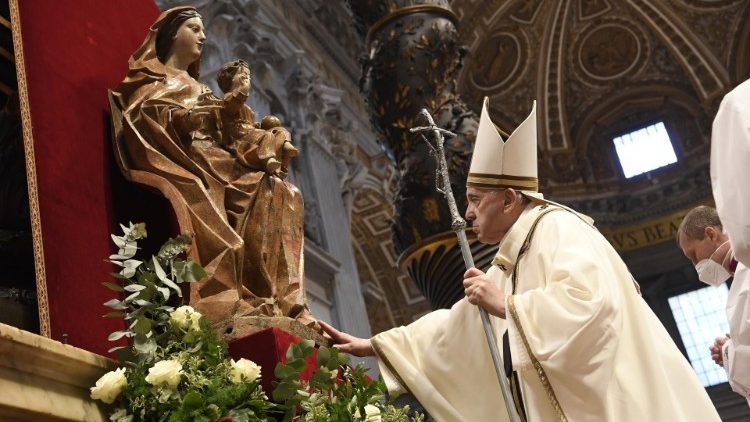 Ferenc pápa a krizmaszentelő nagycsütörtöki szentmisén