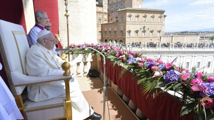 Le Pape François lors de la bénédiction Urbi et Orbi du 17 avril 2022.