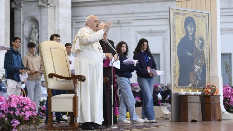 The Pope with young people