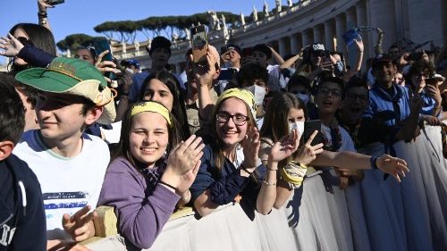 Veľkonočný pondelok tínedžerov s pápežom: Mať Jánov inštinkt a Petrovu odvahu