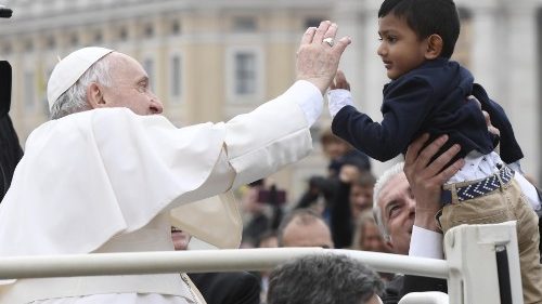 Catequesis del Papa: “La práctica de la fe no es cosa de viejos”