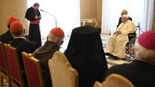 Il Papa: cristiani uniti dinanzi a una guerra "crudele" che minaccia il mondo