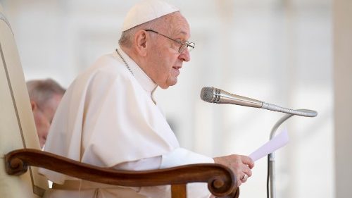 Папа: старики – носители наследия добра, а не только благ