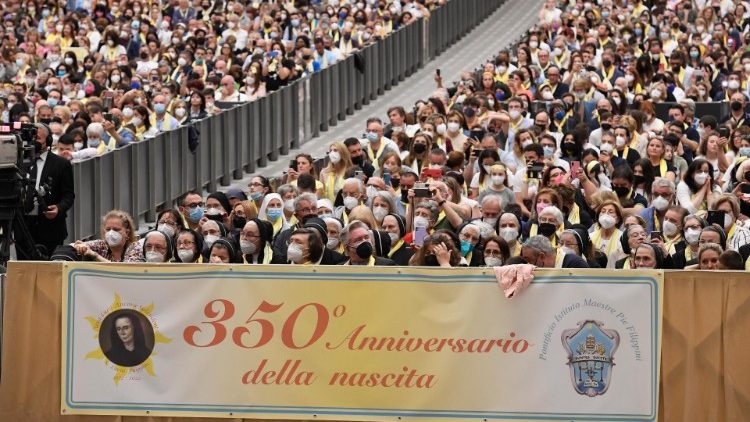Des religieuses et pèlerins du Latium (Italie), reçus samedi 14 mai par le Pape François.