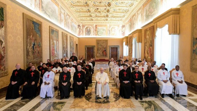 Papa Francisc – audiență acordată participanților la capitlul general al Ordinului „Slujitorii celor Bolnavi”, luni, 16 mai 2022, în Sala Consistoriului din Palatul Apostolic