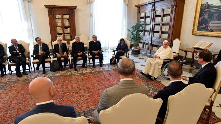 Popiežius kalba universitetų rektoriams