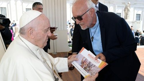 Pe. Chiera ao Papa: agradecer pelo exemplo de amor aos pobres e às periferias