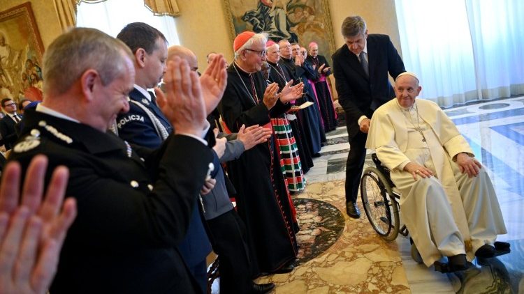 Der Papst empfing die Santa Marta Group am Donnerstag im Vatikan