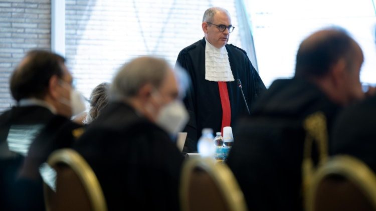 El Promotor Adjunto de Justicia, Alessandro Diddi, durante el interrogatorio