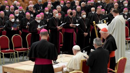 Папа встретился с итальянскими епископами