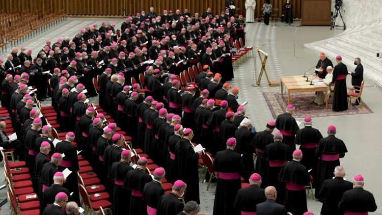 Italy's Bishops gather with Pope Francis