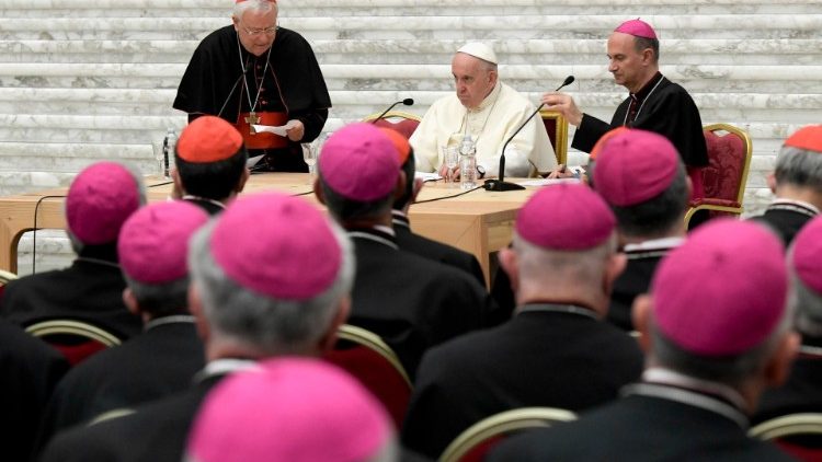 Întâlnirea papei Francisc cu episcopii CEI - Aula Paul al VI-lea, 23 mai 2022