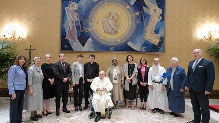 Papa priti delegacionin e Global Solidarity Fund