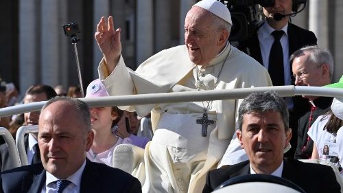 El Papa en la catequesis: la sabiduría de los ancianos, antídoto contra el desencanto
