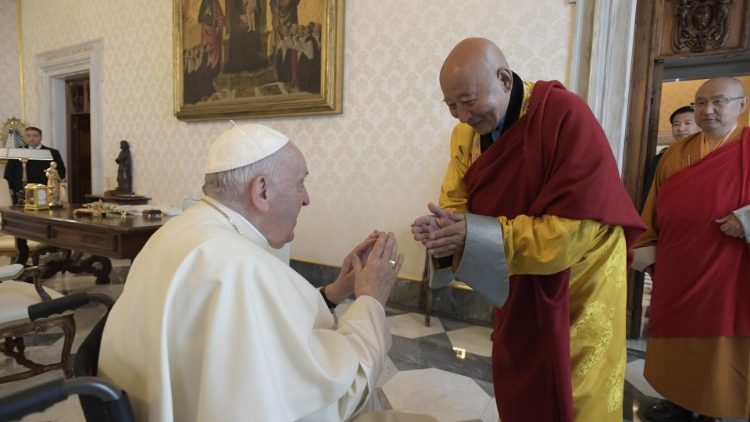 MAP Francis receives a delegation of Buddhist leaders from Mongolia in the Vatican in May 2022